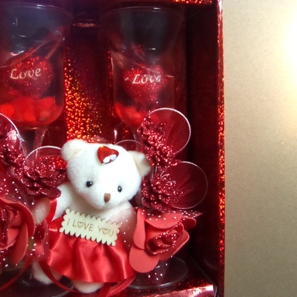 Valentine Gift Set NIB Champagne Flute Candles and Love Bear - Picture 7 of 11